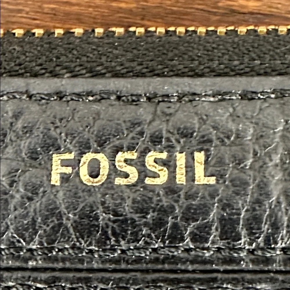 FOSSIL Tiegan Grainy Leather Zip Around Clutch Wallet w/ Pink Tassel Black EUC!